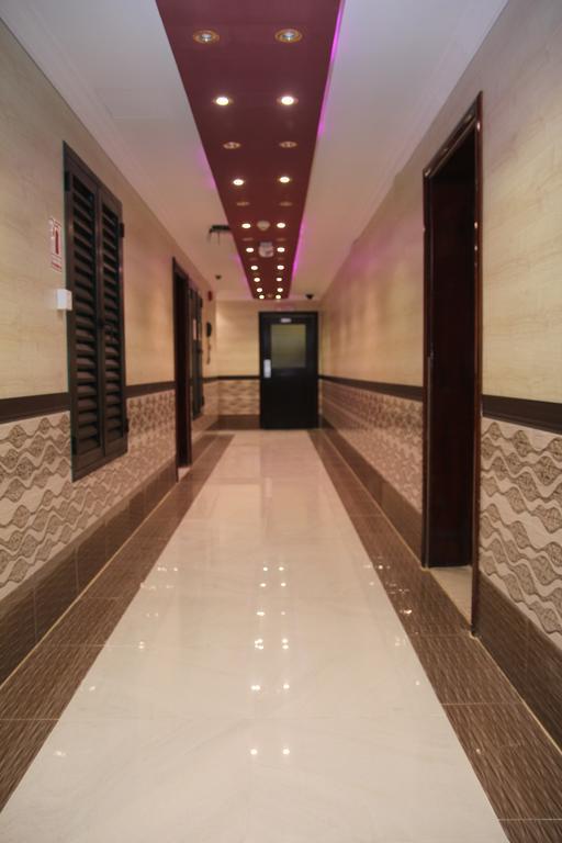 Sutchi Hotel Дубай Экстерьер фото
