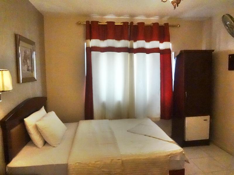 Sutchi Hotel Дубай Экстерьер фото