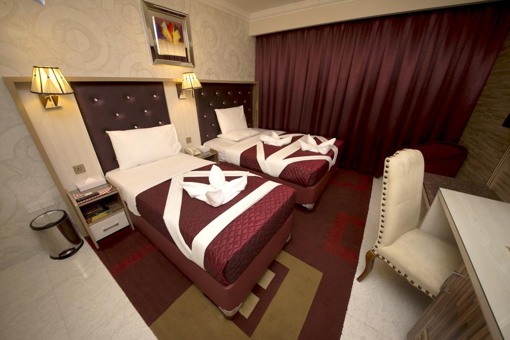 Sutchi Hotel Дубай Экстерьер фото