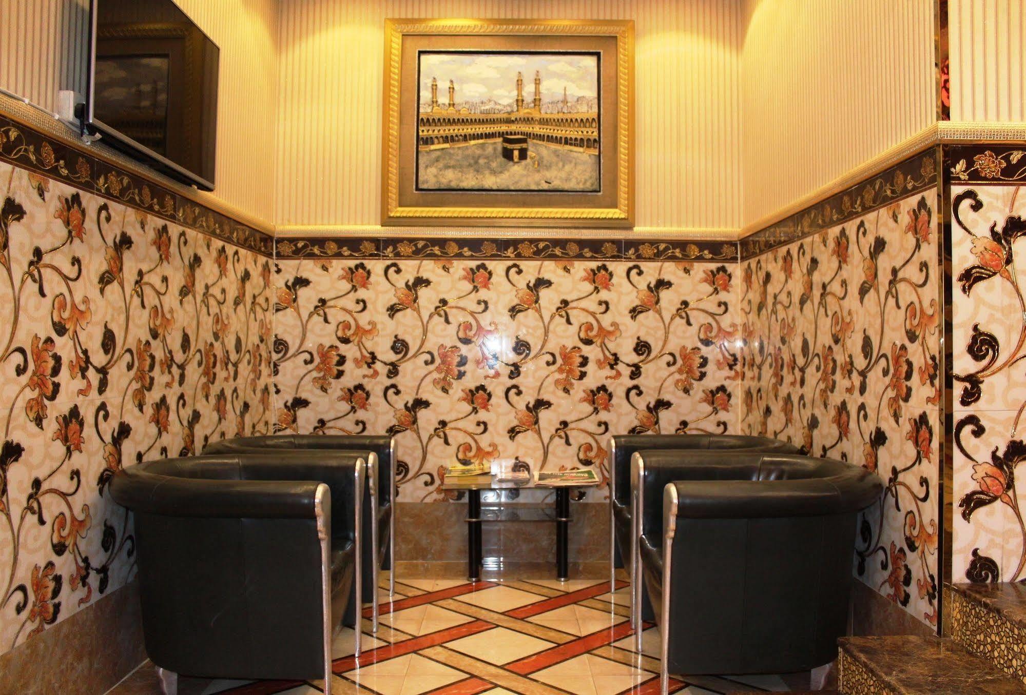 Sutchi Hotel Дубай Экстерьер фото