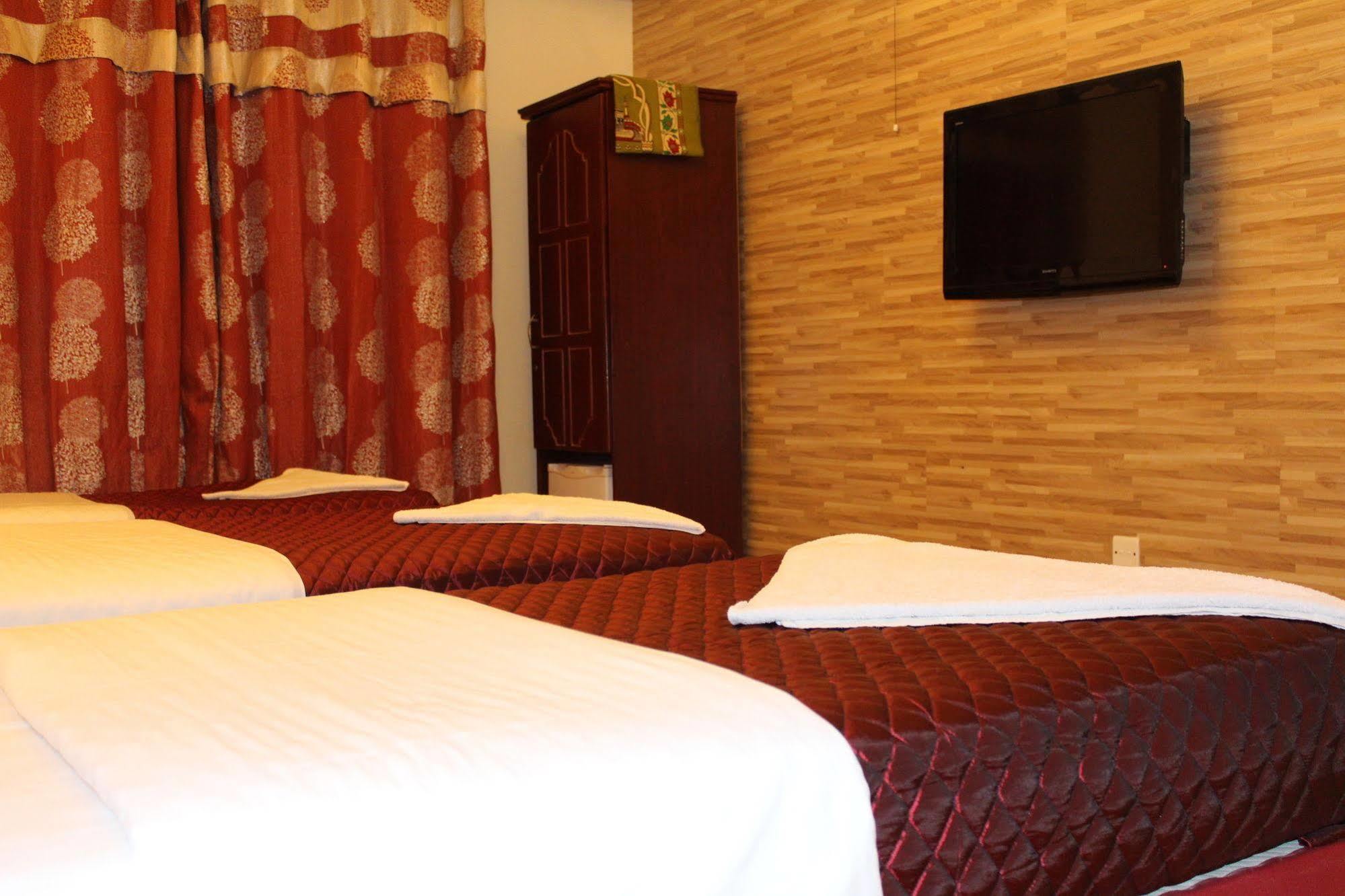 Sutchi Hotel Дубай Экстерьер фото