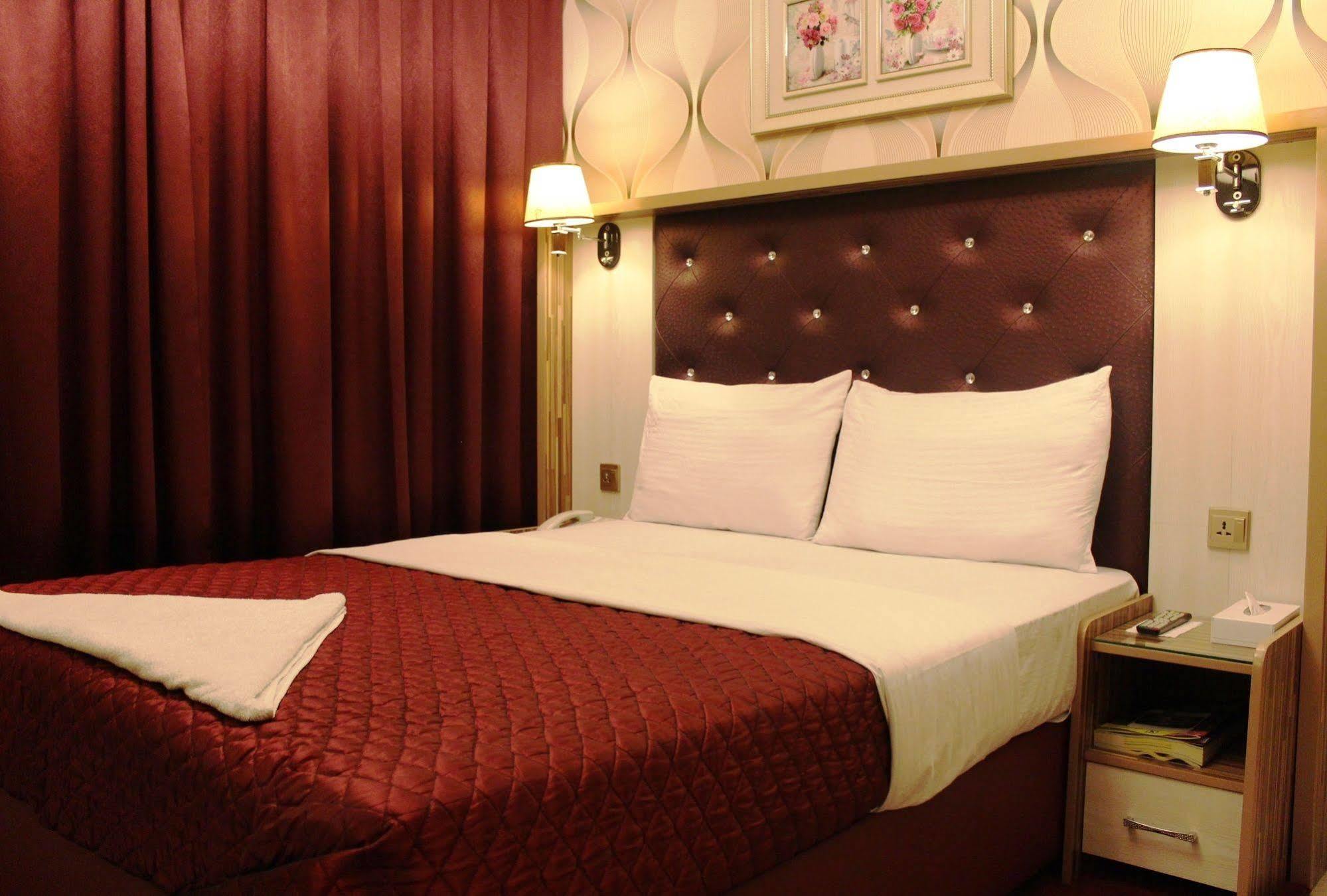Sutchi Hotel Дубай Экстерьер фото
